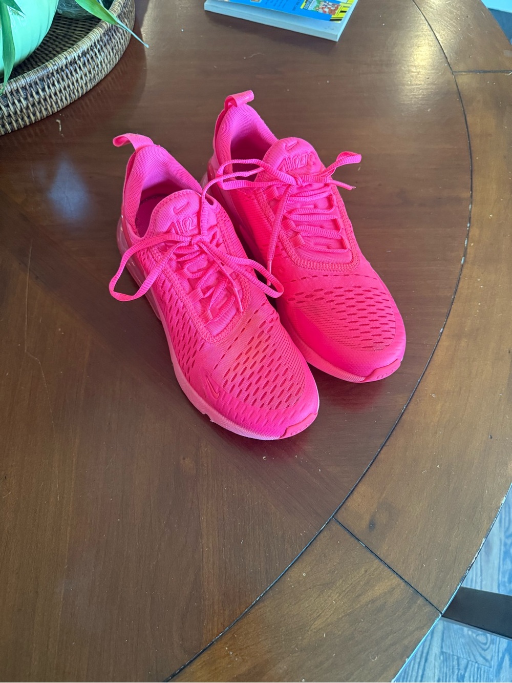 Nike Women's Air Max 270 Size 8.5